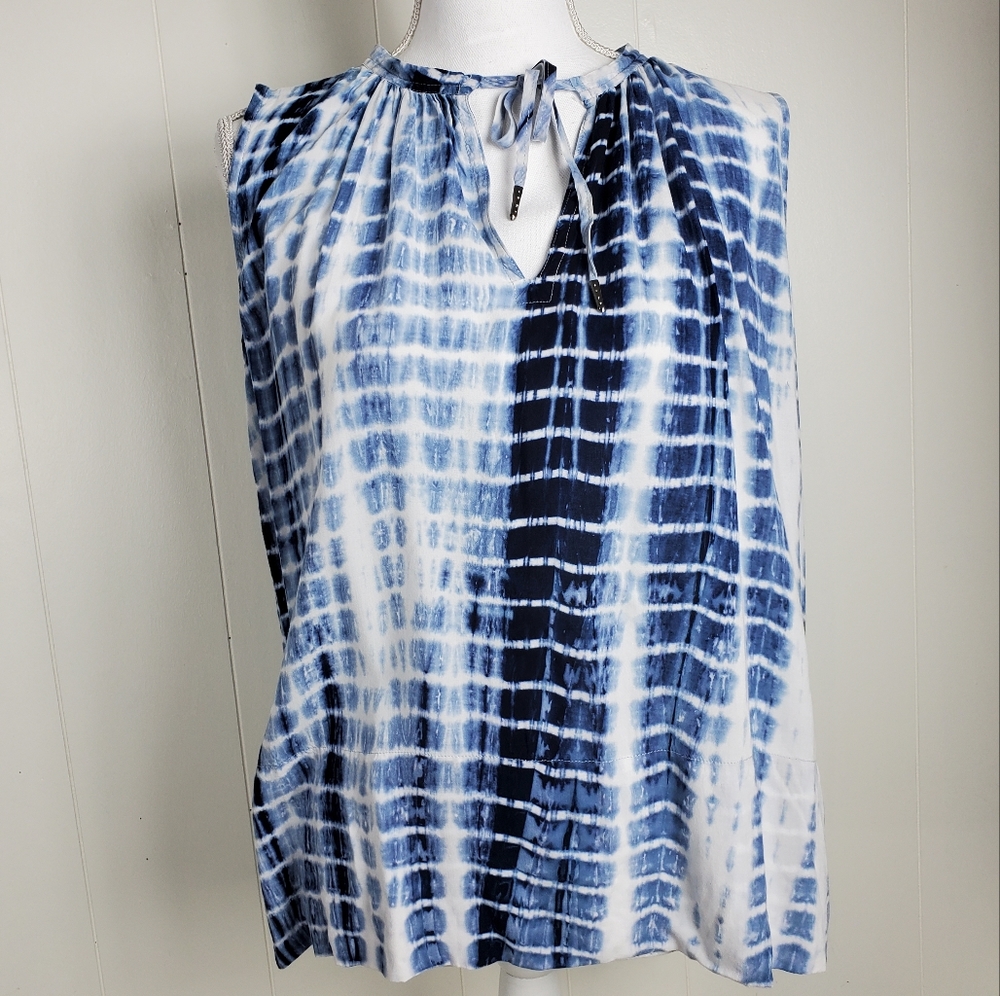 Just Living tye-dye, tie front tank top size small